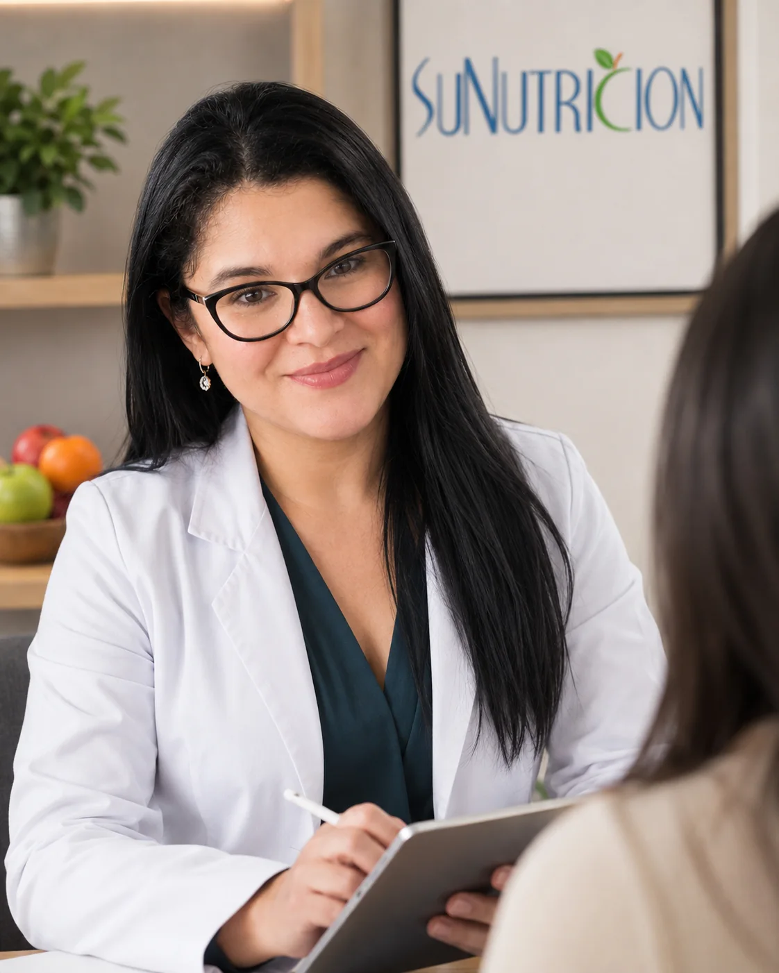Dra. Susana Arroyo durante una consulta nutricional personalizada